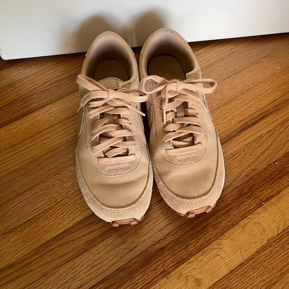 Nike Tan Sneakers